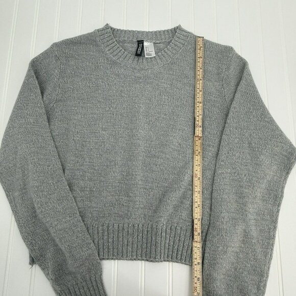 H &M Divided Gray Knit Crop Sweater Long Sleeve Size Large - Picture 4 of 6
